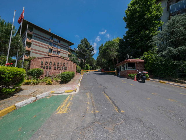 BOĞAZİÇİ PARK EVLERİ'NDE ORMAN MANZARALI, GENİŞ SALONLU 3+1 SATILIK DAİRE