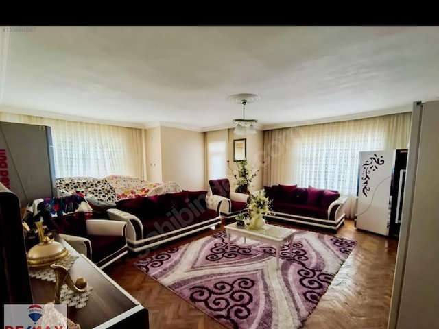 REMAX DOĞUDAN SÜRSÜRÜ MAHALLESİ'NDE 4+1 SATILIK DAİRE