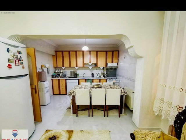 REMAX DOĞUDAN SÜRSÜRÜ MAHALLESİ'NDE 4+1 SATILIK DAİRE