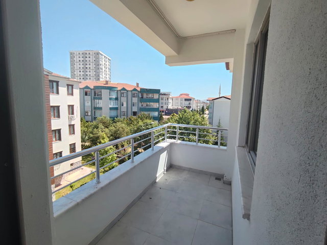 RE/MAX DEĞİŞİM-ATAŞEHİR MALATYA CAD.ALT SOKAĞI SATLIK LÜKS DAİRE