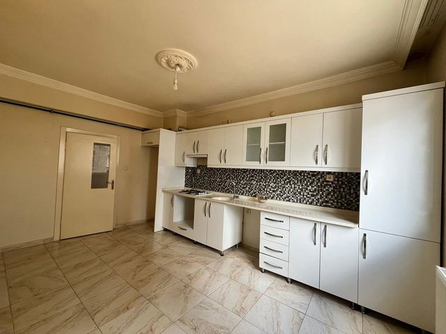 REMAX İLKE'DEN TELSİZLER'DE 3+1 KİRALIK DAİRE