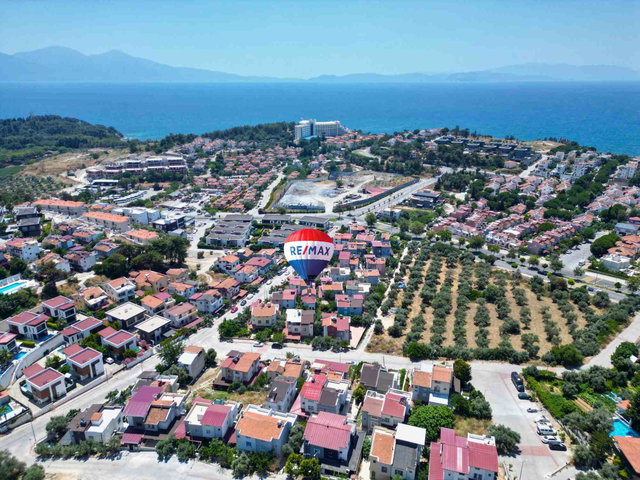KADINLAR DENİZİ HAZALKÜTAHYALILAR SİTESİNDE SATILIK 3+1 VİLLA+100 M2 VİLLA İMARLI ARSA