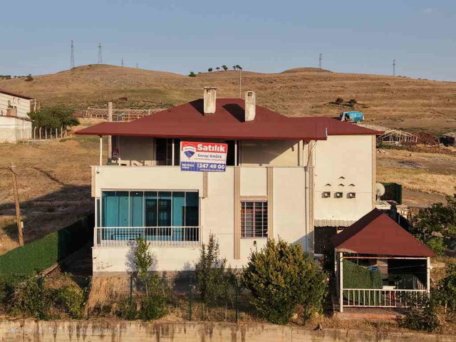 RE/MAX DEĞİŞİM'DEN ÇATALÇEŞMEDE VİLLA