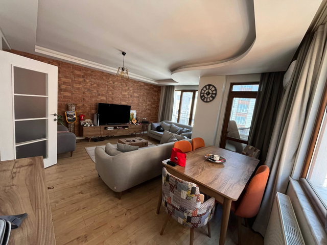 EYÜP ÇIRÇIR MAH. SATILIK 3+1 DAİRE METROYA 1 DK. YÜRÜME MESAFESİ VE YOKUŞSUZ