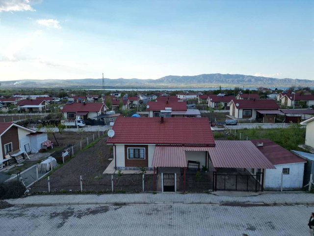REMAX DOĞU'DAN MOLLAKENDİ GÜNTAŞI MH. DE 2+1 MÜSTAKİL TOKİ DAİRE