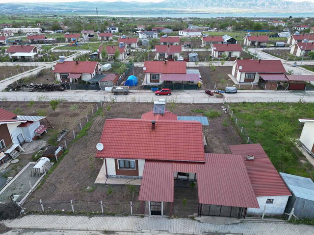 REMAX DOĞU'DAN MOLLAKENDİ GÜNTAŞI MH. DE 2+1 MÜSTAKİL TOKİ DAİRE
