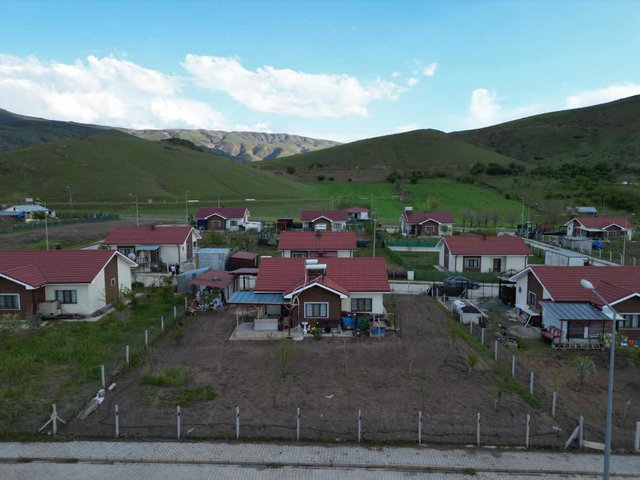 REMAX DOĞU'DAN MOLLAKENDİ GÜNTAŞI MH. DE 2+1 MÜSTAKİL TOKİ DAİRE