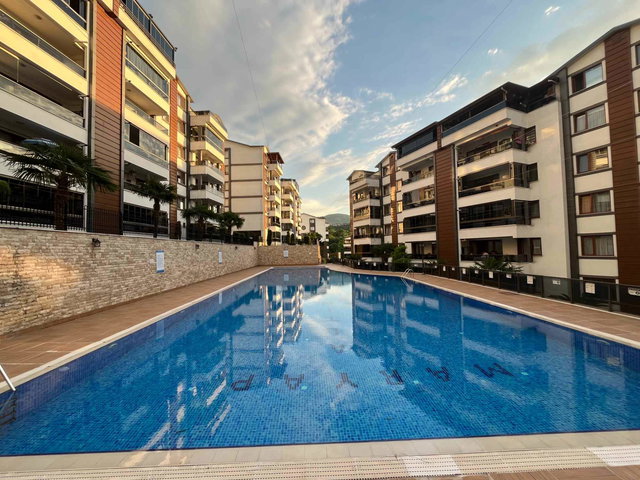 REMAXÇAKRA ÖMER ONAYCI'DAN ALTINŞEHIR SITESI KIRALIK GENIŞ 3+1