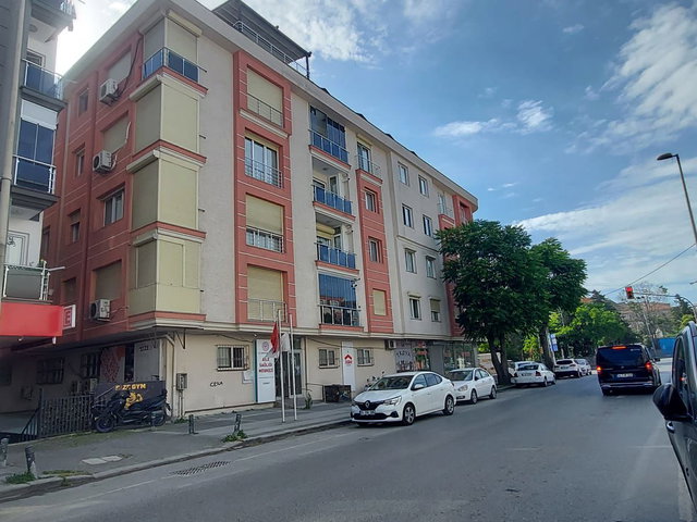 KÜÇÜKÇEKMECE CENNET MAHALLESİ TURGUTREİS CADDESİNDE 3+1 160 M2 SATILIK DAİRE