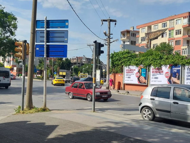 KÜÇÜKÇEKMECE CENNET MAHALLESİ TURGUTREİS CADDESİNDE 3+1 160 M2 SATILIK DAİRE