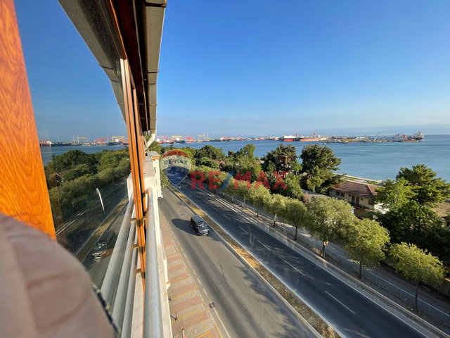 PENDİK GÜZELYALI SAHİL CADDESİ’NDE SATILIK4 + 2 LÜKS DAİRE