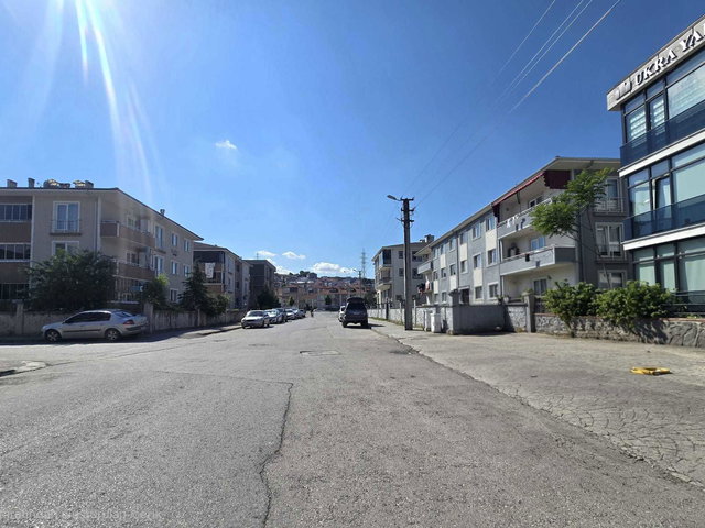 // ERENLER * EKS.120 M2 BAHÇELİ-KULLANIŞLI-KÖŞE B.-BAKIMLI-FERAH
