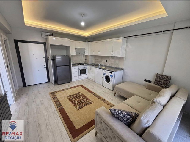 REMAX DEĞİŞİM MÜCAHİTTEN SARAHATUN YANINDA SIFIR KİRALIK 1+1 EŞYALI DAİRE