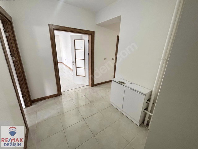 REMAX DEĞİŞİM MÜCAHİTTEN KİRALIK 3+1 TOKİ DAİRESİ