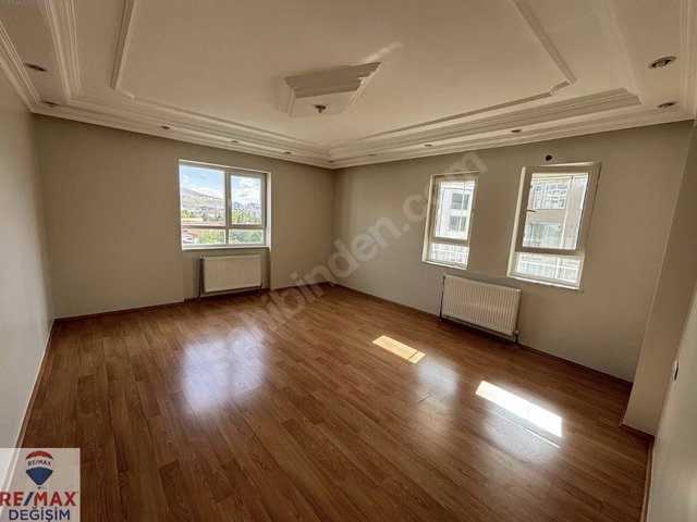 REMAX DEĞİŞİM MÜCAHİTTEN CUM.MAH EN İYİ KONUMLU DAİRESİ
