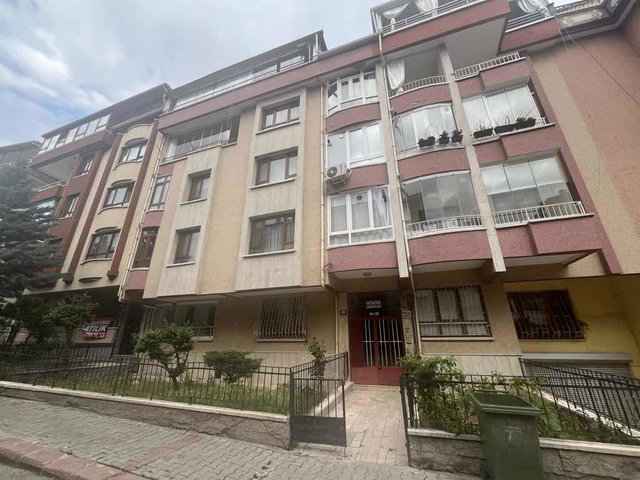 KAPALI TERASLI İÇİ YAPILI MASRAFSIZ DUBLEKS DAİRE