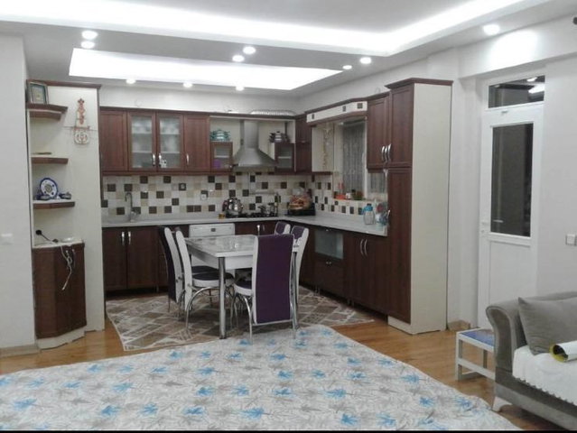 REMAX İLKE'DEN NENEHATUN SİTESİ'NDE 4+1 SATILIK DAİRE