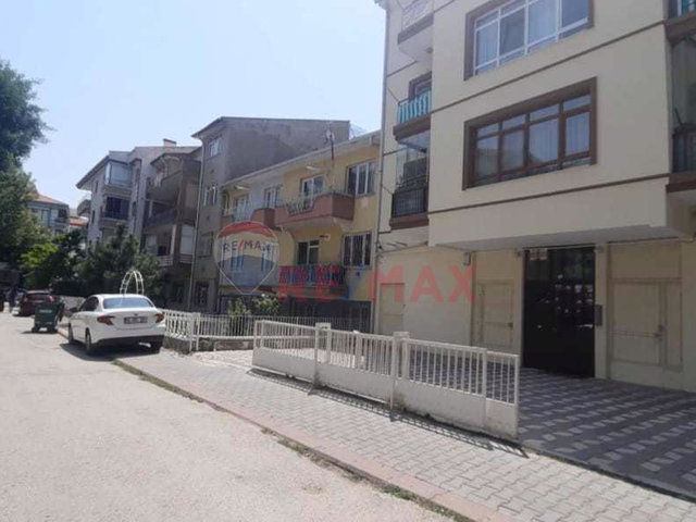 ALTINDAĞ AYDINLIKEVLER'DE YATIRIMA UYGUN  1+1 SATILIK DAİRE