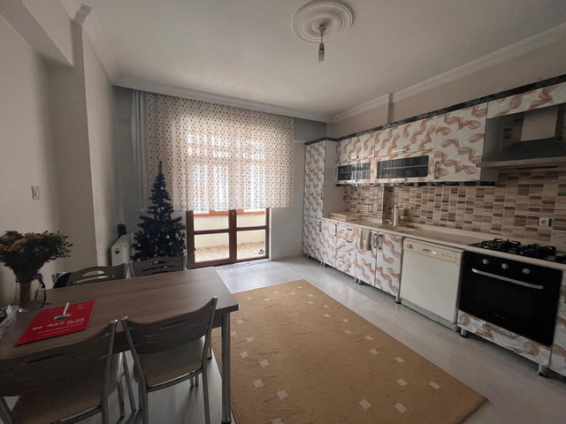 REMAX İLKE'DEN TERMİNAL CADDESİ'NDE 3+1 SATILIK DAİRE