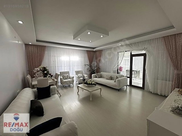 REMAX DOĞUDAN ATAŞEHİR 4+1 190 M2 ARA KAT SATILIK DAİRE
