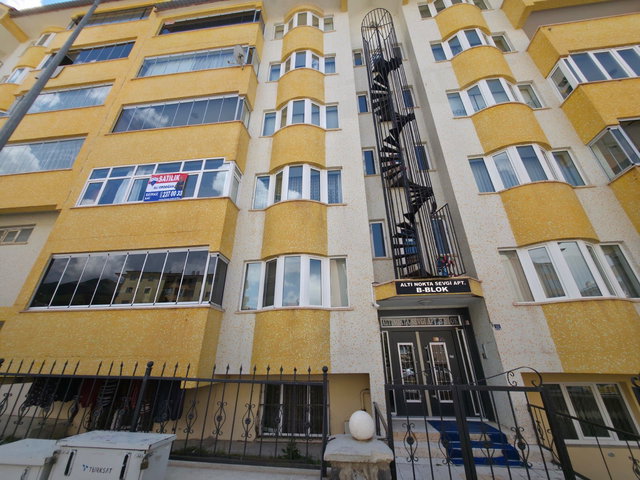 REMAX İLKE'DEN YILDIZKENT'TE 3+1 SATILIK DAİRE
