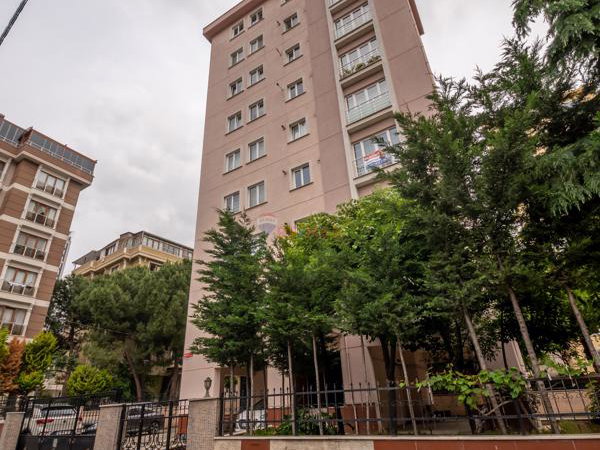 KÜÇÜKBAKKALKÖY METROYA YAKIN TEMİZ 3+1 KİRALIK