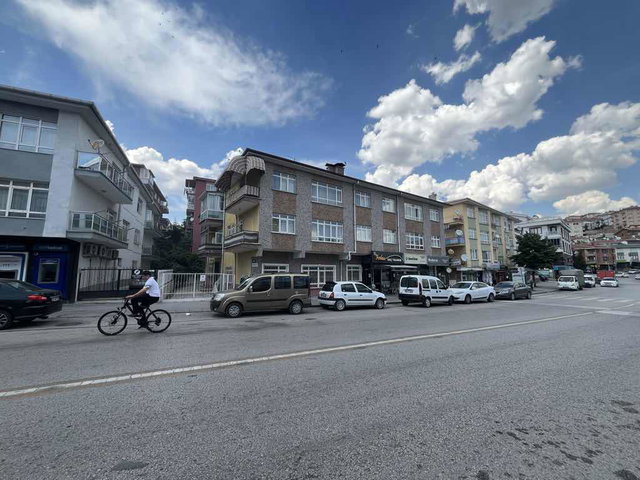 BURSA CADDESİ KİRALIK 2+1 DAİRE