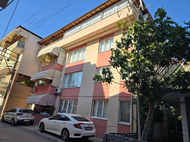 İZMİT MEHMETALİPAŞA MAH. SATILIK 3+1 ARA KAT DAİRE