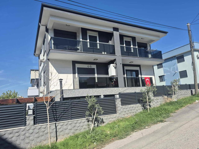 REMAX YELKEN'DEN CAMİKEBİR'DE SATILIK 4+1 VİLLA