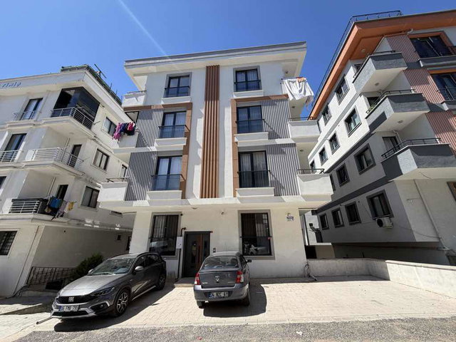 METROYA 10 DAKİKA 2 + 1 GENİŞ SATILIK DAİRE
