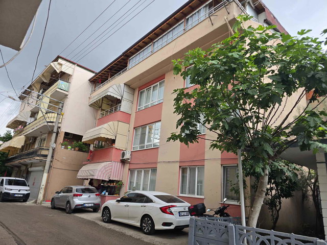 İZMİT MEHMETALİPAŞA MAH. SATILIK 2+1 GENİŞ TERASLI DAİRE