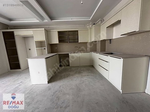 REMAX DOĞU/ÇAYDAÇIRA BULUT NİRVANA'DA 4+1 SATILIK DAİRE
