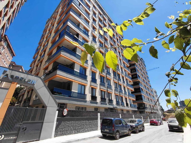 TAŞDELEN REVERANS REZİDANS SİTESİ'NDE SATILIK 3+1 DAİRE