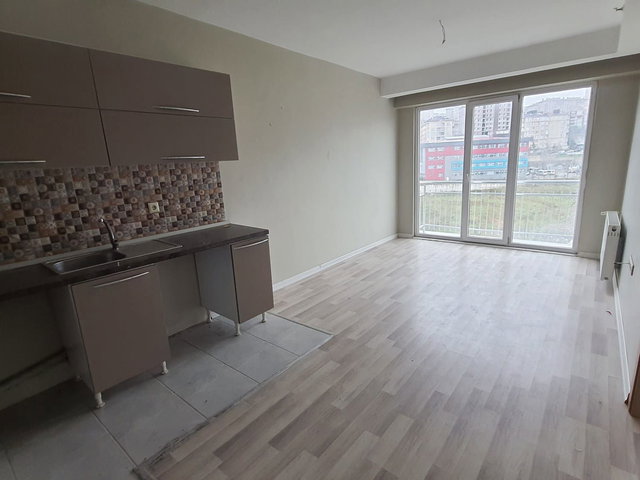 ESENYURT GÜMÜŞ PARK SİTESİNDE 1+1 KİRALIK DAIRE!!
