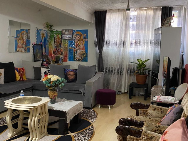 BEYOĞLU YENIŞEHIR'DE MESKEN KULLANIMLI 2+1