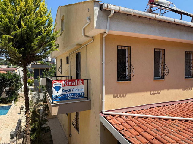 KUŞADASI KADINLAR DENİZİ'NDE KİRALIK MÜSTAKİL DUBLEKS...