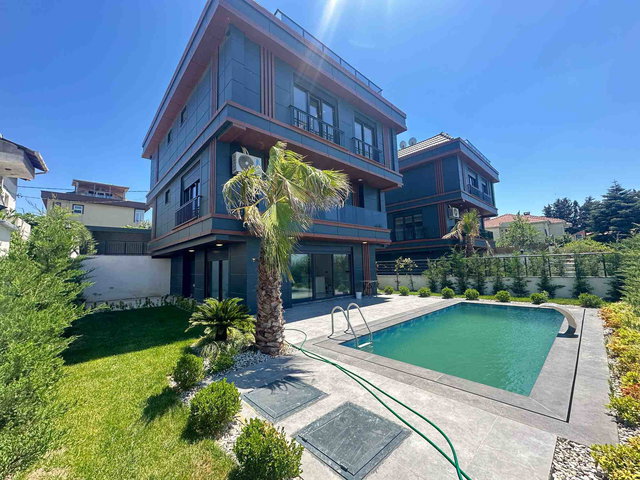 BEYLIKDÜZÜ DEREAĞZIN'DA MÜSTAKIL HAVUZLU SATILIK VILLA