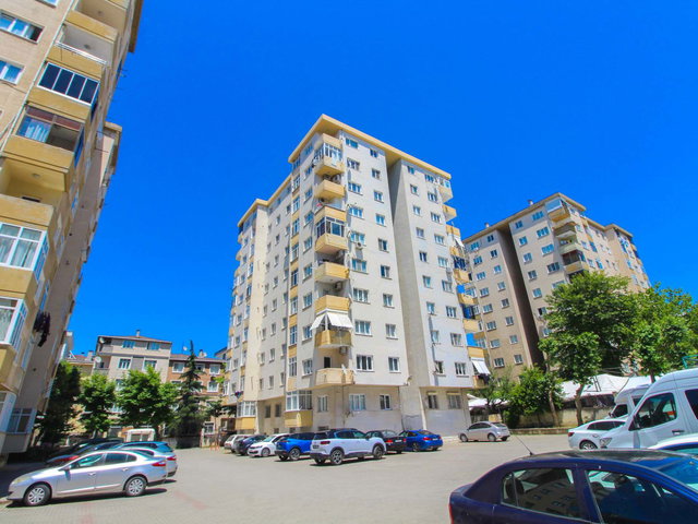 KARTAL ESENTEPE'DE MERKEZİ KONUMDA GENİŞ VE KULLANIŞLI 3+1 DAİRE