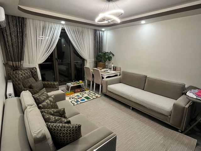 HALİÇ EVLERİ SİTESİ'NDE MANZARALI 2+1 SATILIK DAİRE .