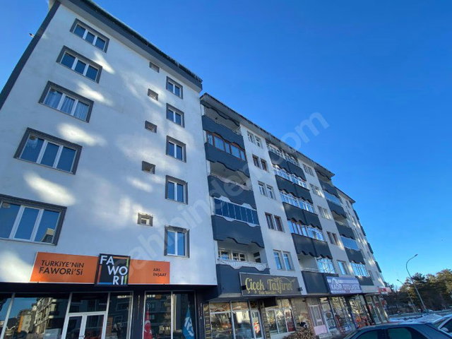 REMAX İLKE'DEN KOMBİNA'DA 1+1 EŞYALI KİRALIK DAİRE