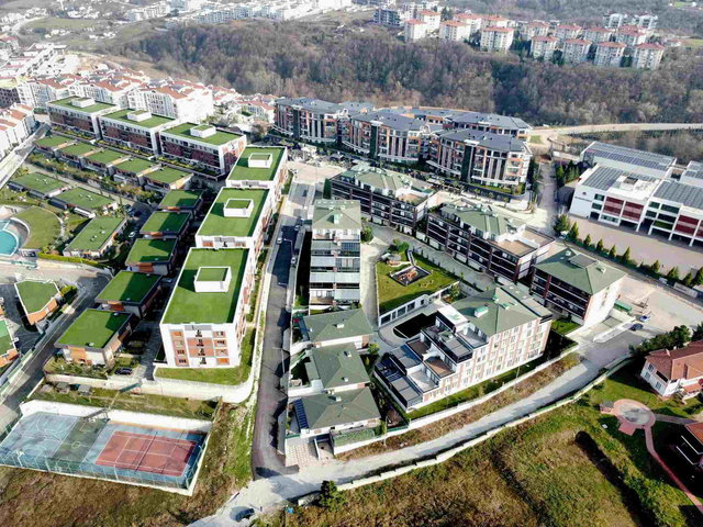 REMAX MYRADAN MAMİKLİFE SİTESİNDE KİRALIK 1+1 ARAKAT