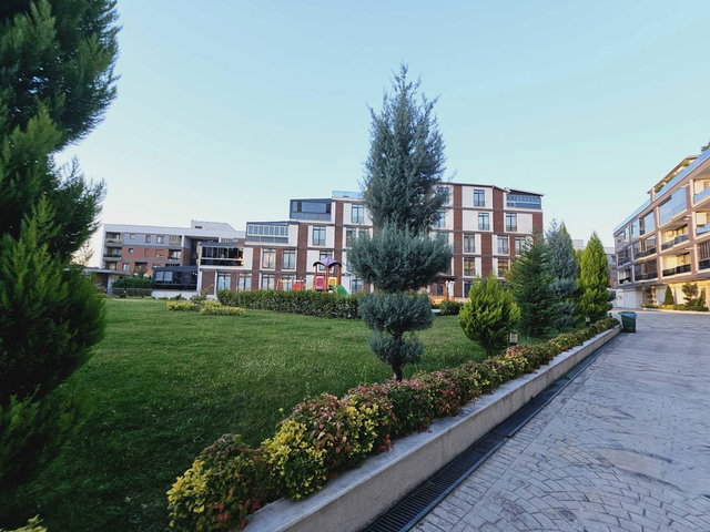 REMAX MYRADAN MAMİKLİFE SİTESİNDE KİRALIK 1+1 ARAKAT