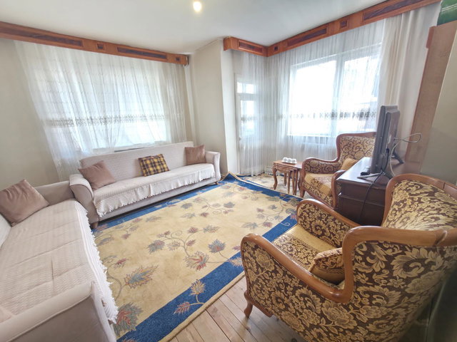 REMAX İLKE'DEN ŞEHİR MERKEZİ'NDE 1+1 GENİŞ SATILIK DAİRE