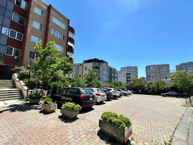 ATAŞEHİR ADIGÜZEL SİTESİNDE KİRALIK BOŞ DUBLEKS DAİRE