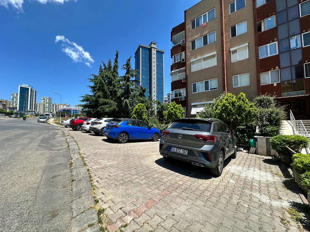 ATAŞEHİR ADIGÜZEL SİTESİNDE KİRALIK BOŞ DUBLEKS DAİRE