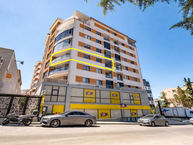 REMAX AREA’DAN GAZİ CADDESİNDE, FIRSAT FİYATA, YENİLENMİŞ, LÜKS DAİRE