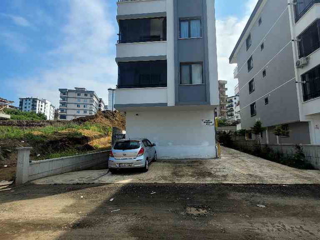 KÖRFEZDE TRAMVAYA YAKIN SATILIK 2+1 DAİRE