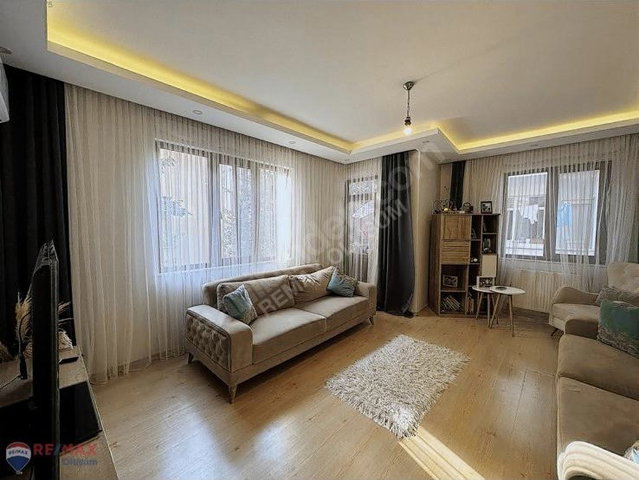 KOCATEPE MAHALLESİ ÇİFT BALKONLU LÜKS 2+1 ARAKAT