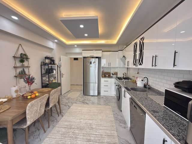 REMAX DOĞU ULUKENT MAH ARA KAT SATILIK LÜX 3+1 DAİRE
