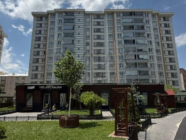 RE/MAX LACİVERT'TEN BOSTANCIOĞLU PARK RESİDANCE'DE SATILIK 3+1 DAİRE